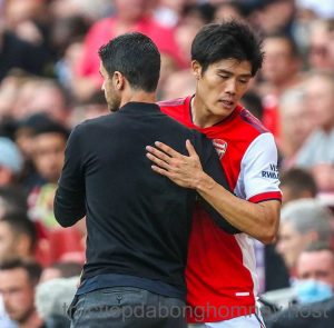 Tomiyasu không phàn nàn chuyện phải ngồi dự bị Arsenal